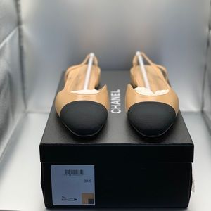 New Chanel Tan & Black Slingback Flats, Size 38.5C